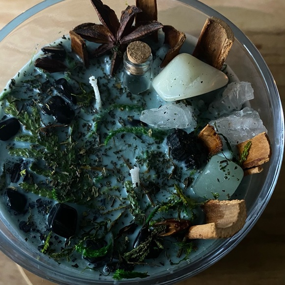 Forest Witch Crystal Candle - Picture 2 of 2